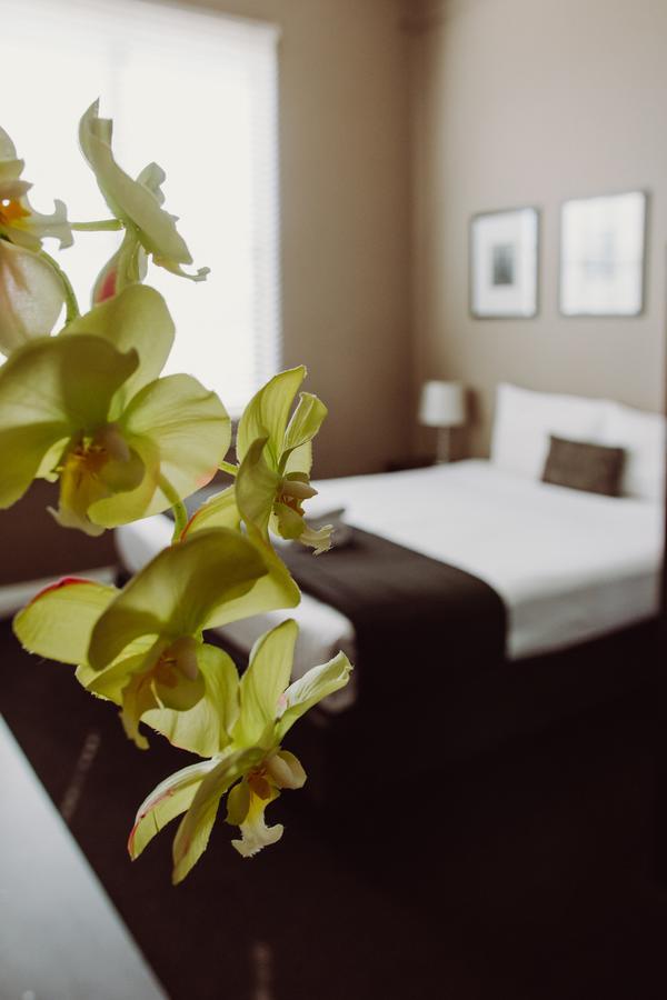 Crossroads Hotel Наррабри Экстерьер фото